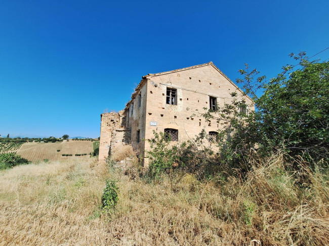 Casale / Rustico in vendita a Monteprandone