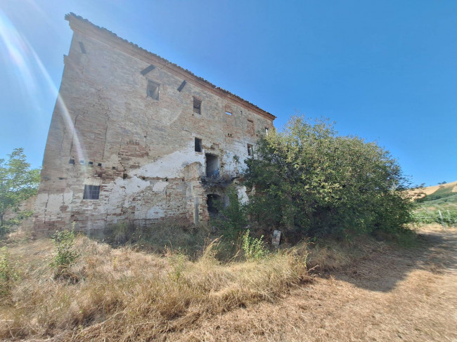 Casale / Rustico in vendita a Monteprandone