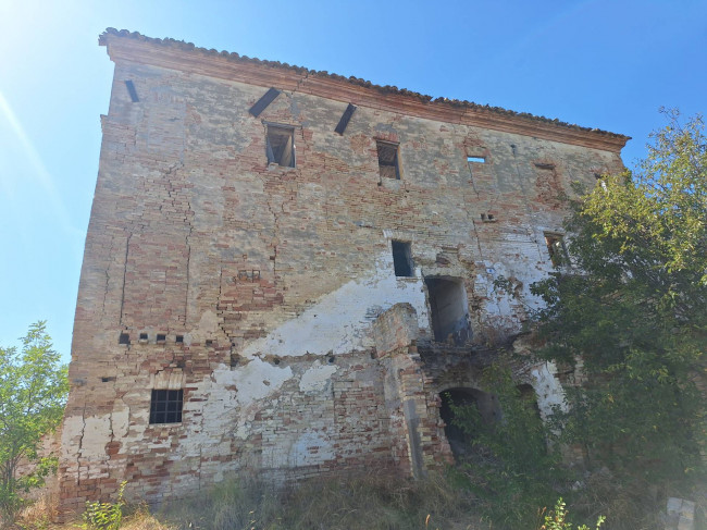 Casale / Rustico in vendita a Monteprandone