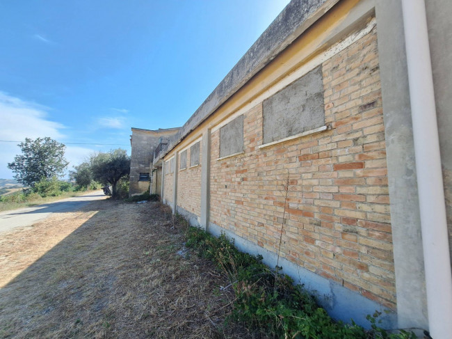 Casale / Rustico in vendita a Monteprandone