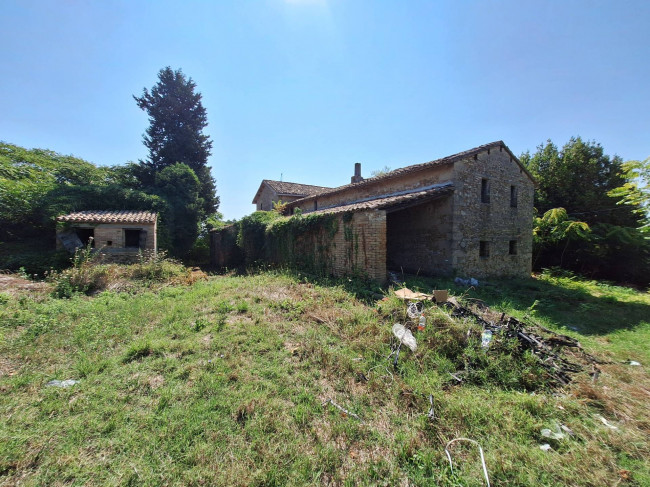 Casale / Rustico in vendita a Monteprandone