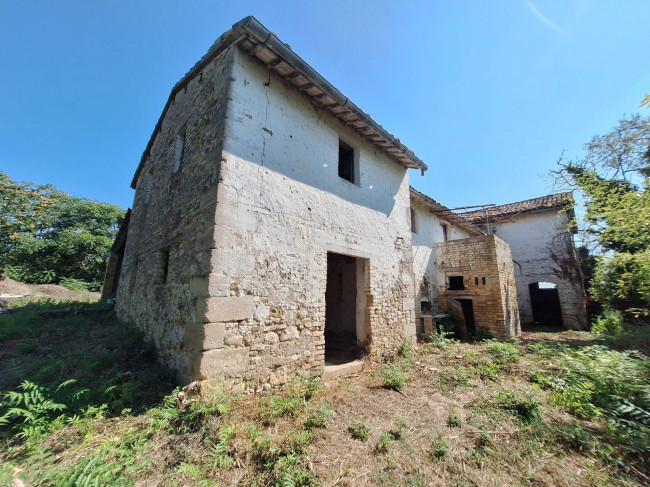 Casale / Rustico in vendita a Monteprandone