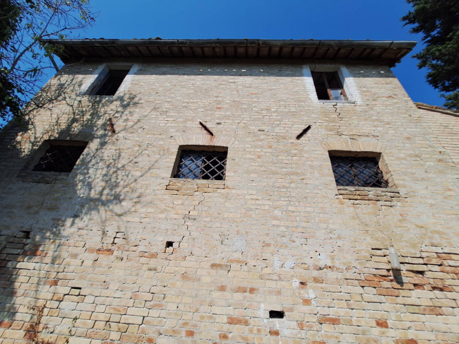 Casale / Rustico in vendita a Monteprandone