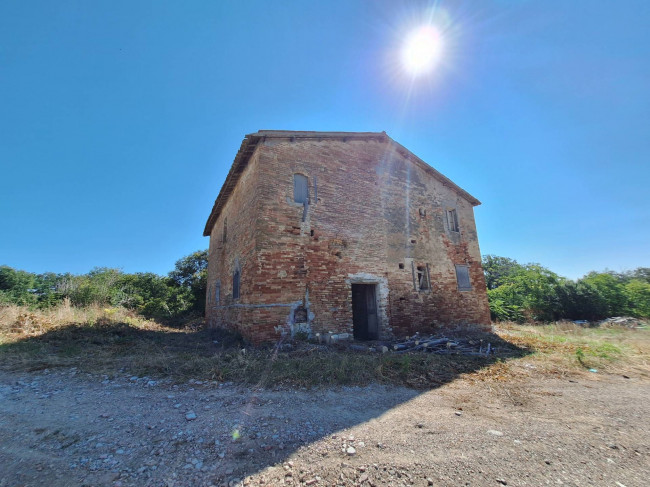 Casale / Rustico in vendita a Spinetoli