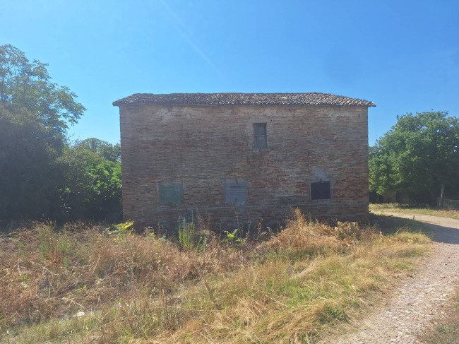 Casale / Rustico in vendita a Spinetoli