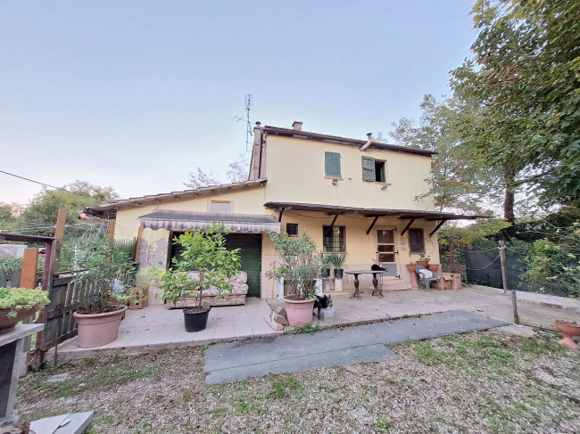 Casale / Rustico in vendita a Spinetoli