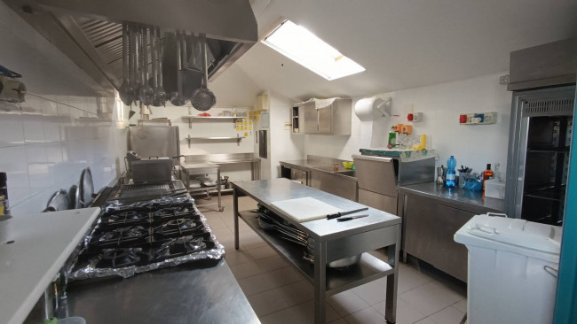 Attività commerciale in vendita a Cupra Marittima