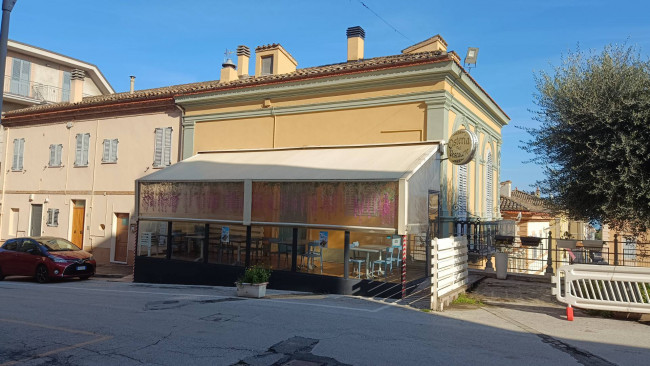 Attività commerciale in vendita a Cupra Marittima