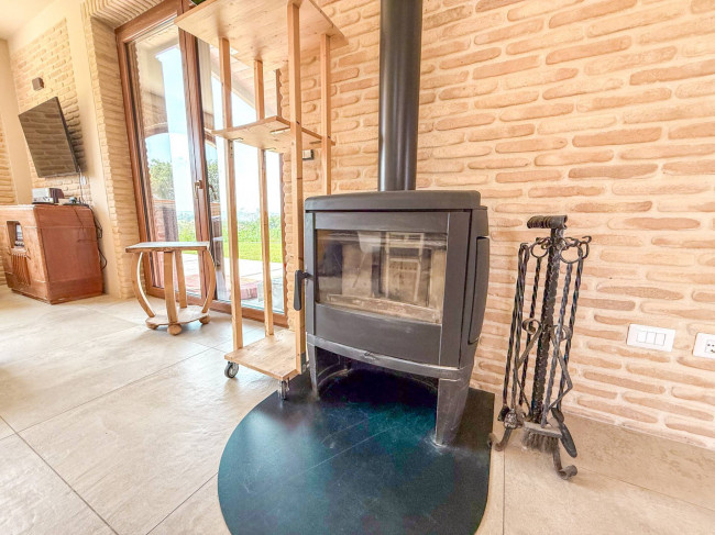 Villa in vendita a Monsampolo del Tronto