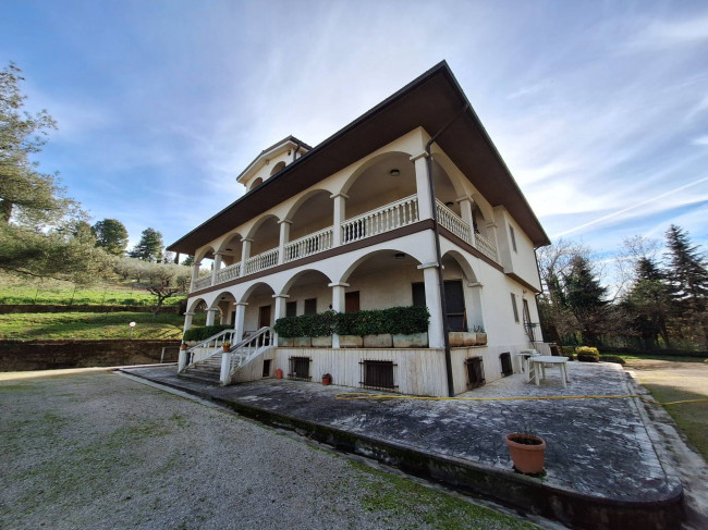 Villa in vendita a Folignano
