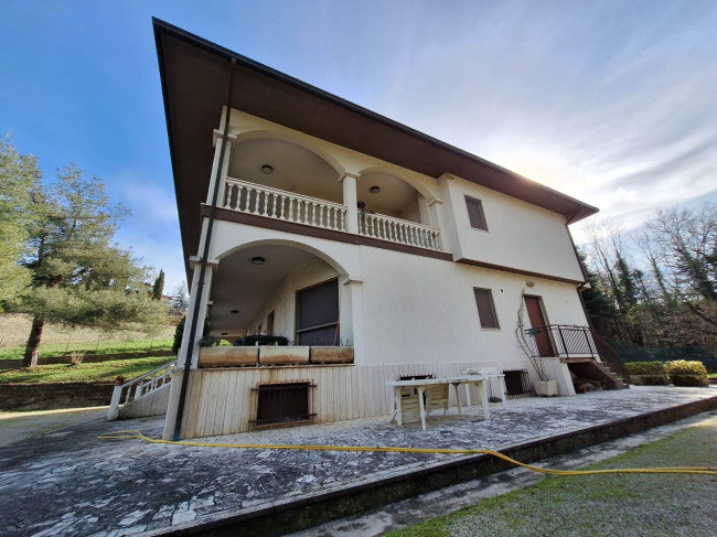 Villa in vendita a Folignano