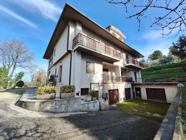 Villa in vendita a Folignano