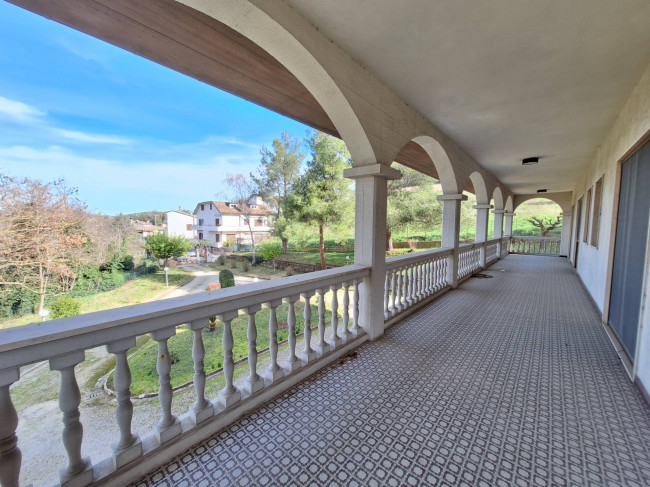 Villa in vendita a Folignano