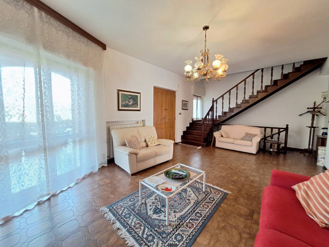 Villa in vendita a Folignano