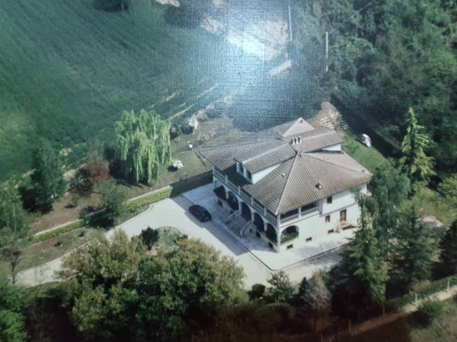 Villa in vendita a Folignano