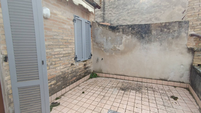 HOUSE for sale in Petritoli