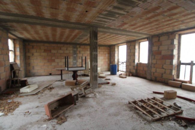 HOUSE for sale in Massignano