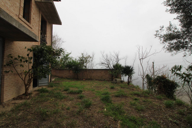 HOUSE for sale in Massignano
