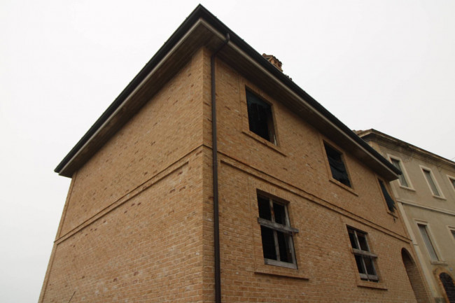 HOUSE for sale in Massignano