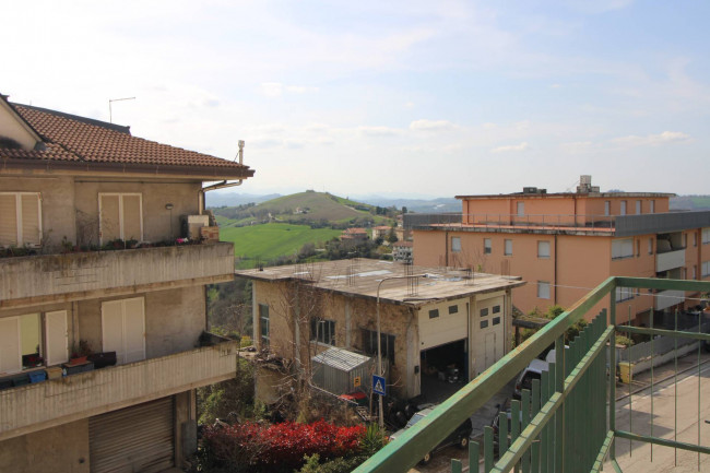 Appartamento in vendita a Carassai