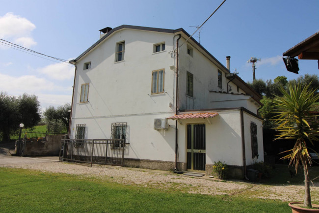 HOUSE for sale in Montegiorgio