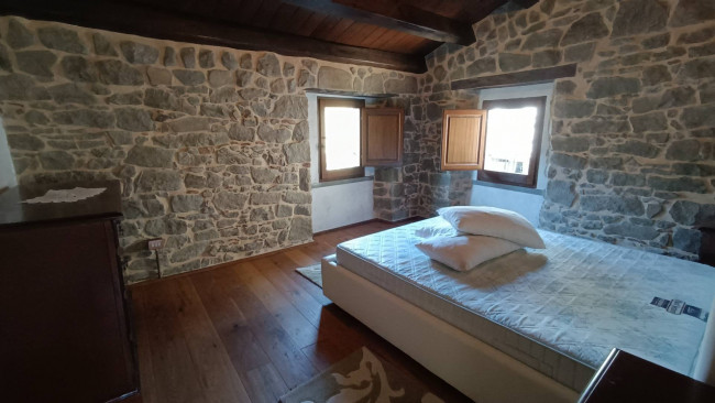  for sale in Valle Castellana