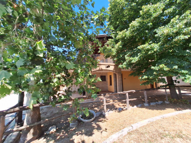 Agriturismo in vendita a Acquaviva Picena