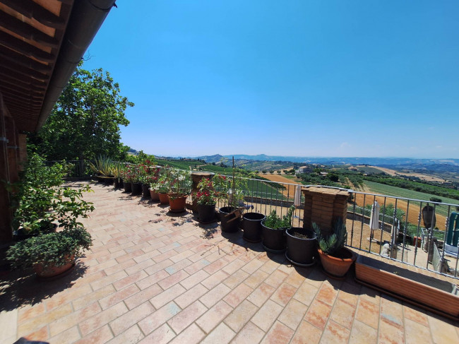 Agriturismo in vendita a Acquaviva Picena