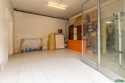 Box o garage in Vendita a Cento
