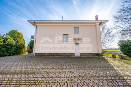 Casa indipendente in vendita a Castello D'argile (BO)