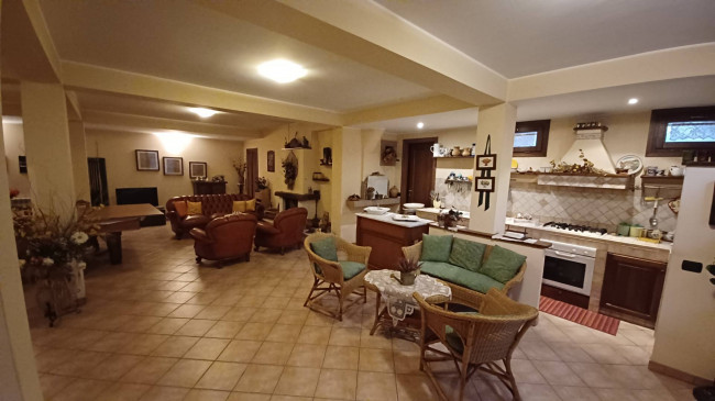 Villa in vendita a Frosinone (FR)