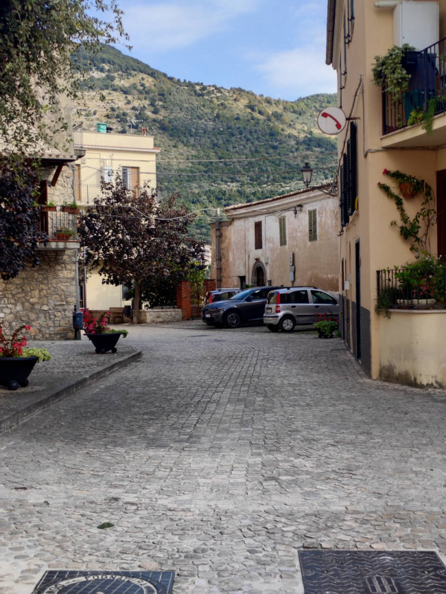 Fondo commerciale in vendita a Maenza (LT)