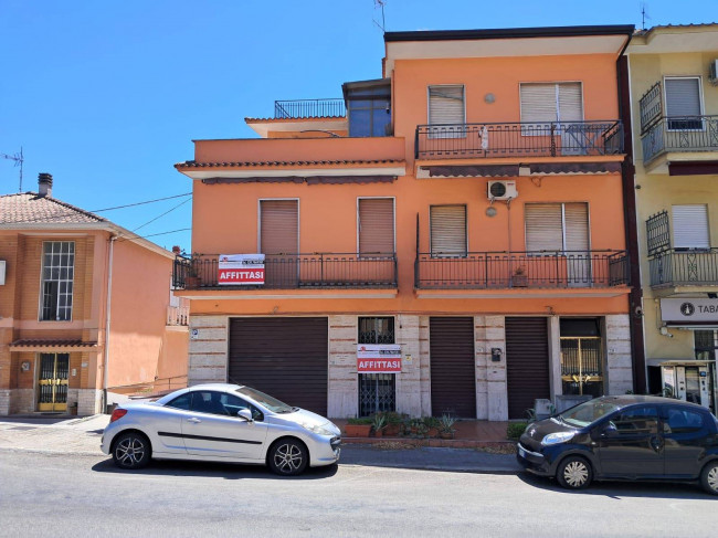 Locale commerciale in Affitto a Frosinone