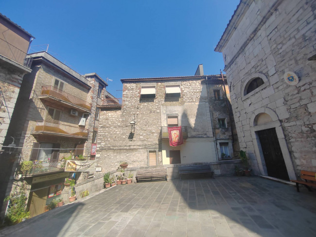 Appartamento in Vendita a Vallecorsa