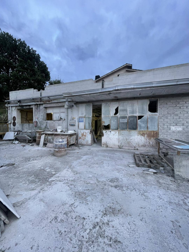 Capannone in Vendita a Alatri
