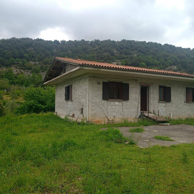 Casa indipendente in Vendita a Carpineto Romano