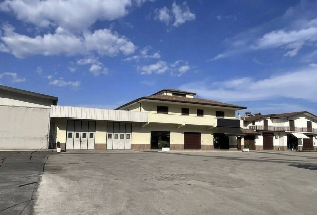 Locale commerciale in Affitto a Morolo