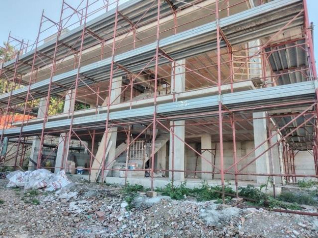 Porzione di bifamiliare in Vendita a Montesilvano