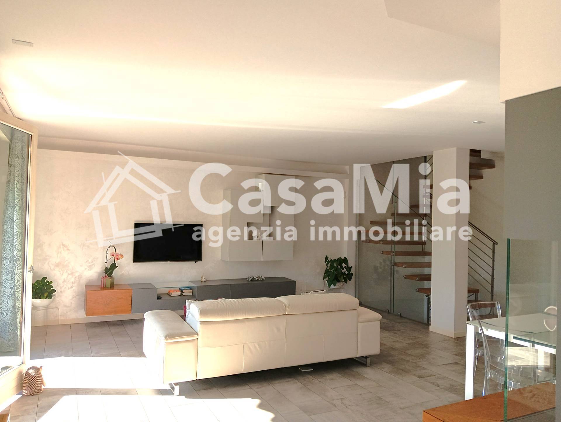 Vendita Villetta Bifamiliare Casa/Villa Marnate 486342