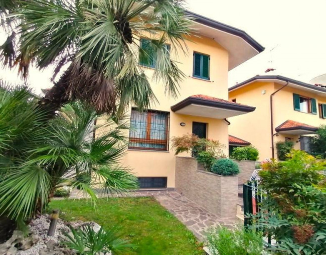 Villa a schiera in Vendita