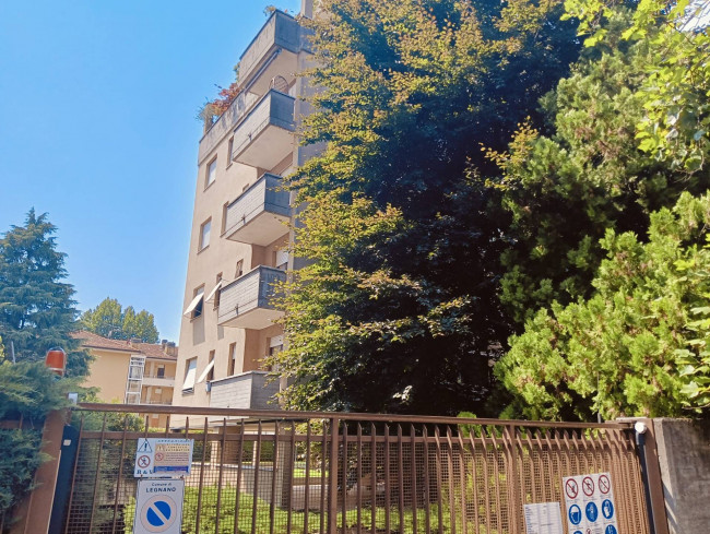 Box o garage in Affitto/Vendita