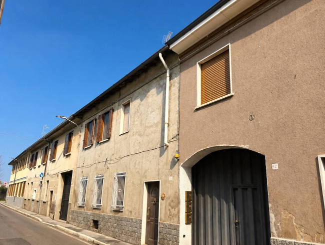 Appartamento in corte in Vendita