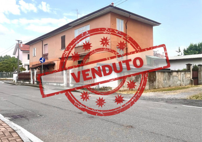 Casa indipendente con terreno edificabile