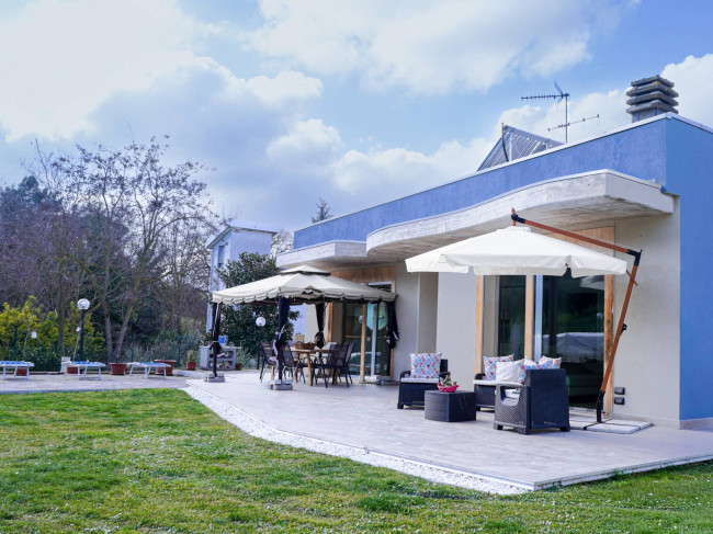 <span>Cappelle sul Tavo</span>