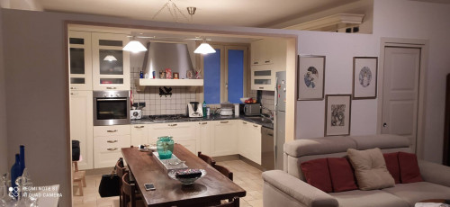 casa semindipendente in Affitto a Carrara