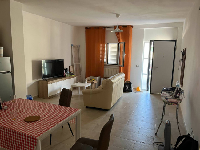 Appartamento in Affitto a Carrara