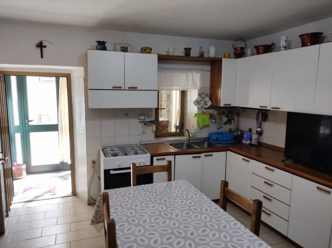 casa semindipendente in Vendita a Massa