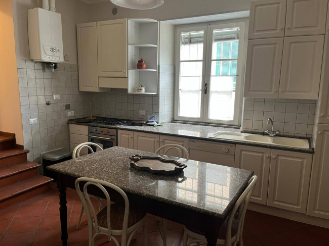 Appartamento in Affitto a Massa