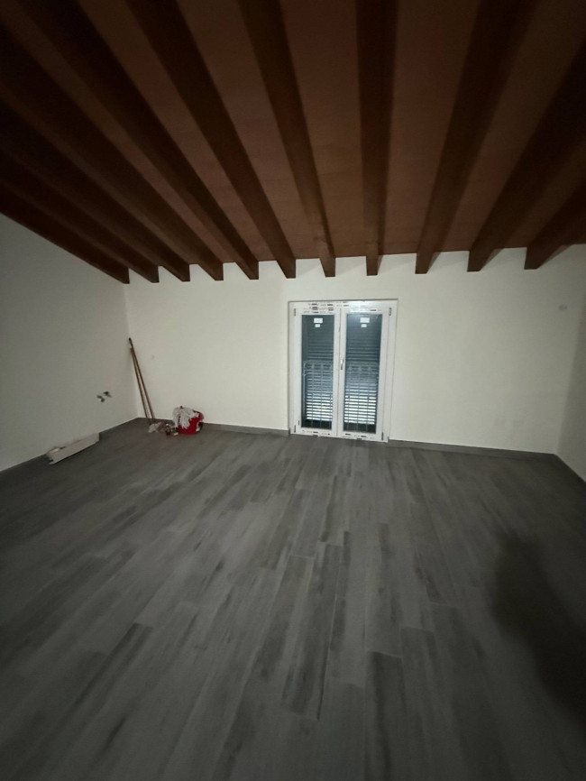 Appartamento in Affitto a Carrara