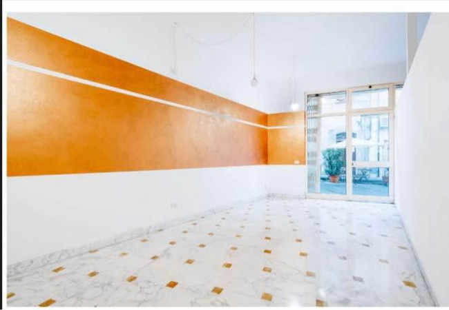 Locale commerciale in Affitto a Massa